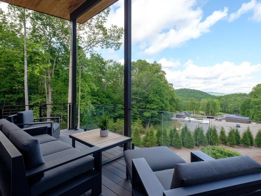 Luxury Home - The Retreat House