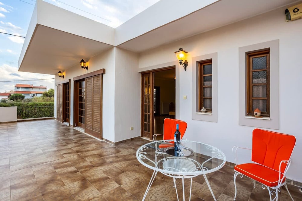 Artemida Beachside Escape w BBQ Parking