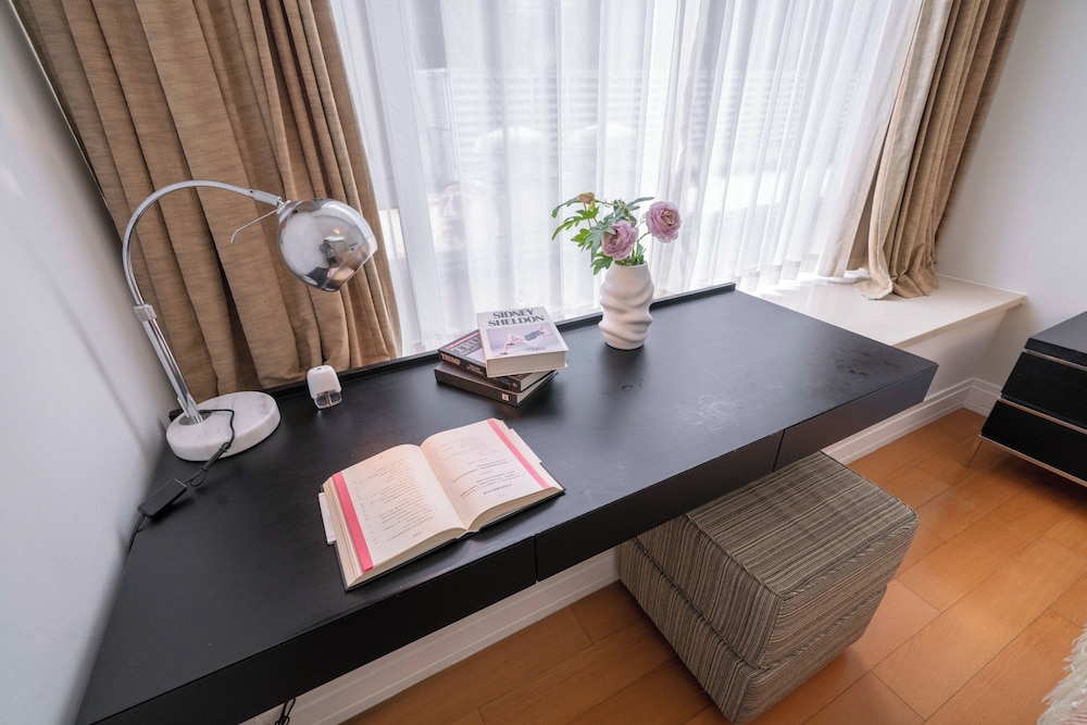 Tyms 3BR 2BA Apartment in Xujiahui