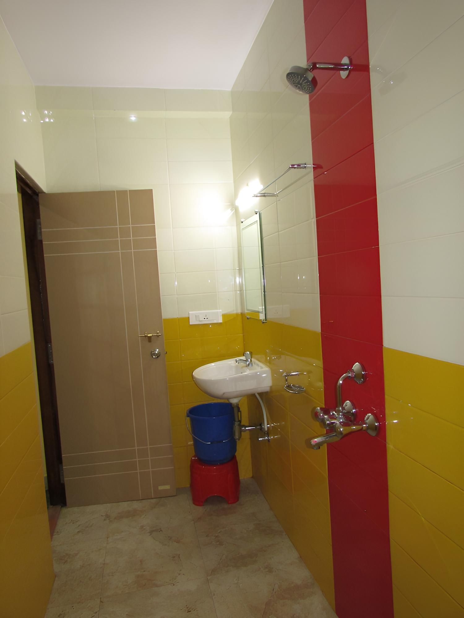 Meera Motels & Residency