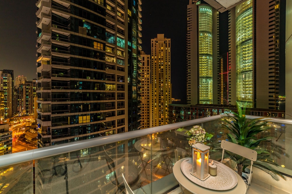 Dream Inn Dubai Bay Central