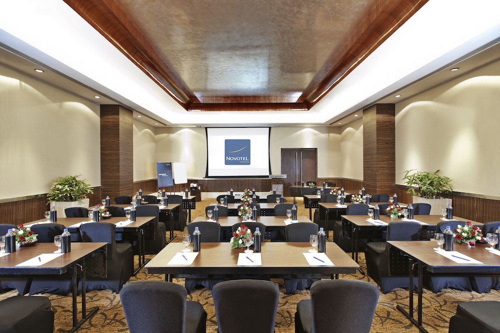 Mumbai Vacations - Novotel Mumbai Juhu Beach Hotel - Property Image 82