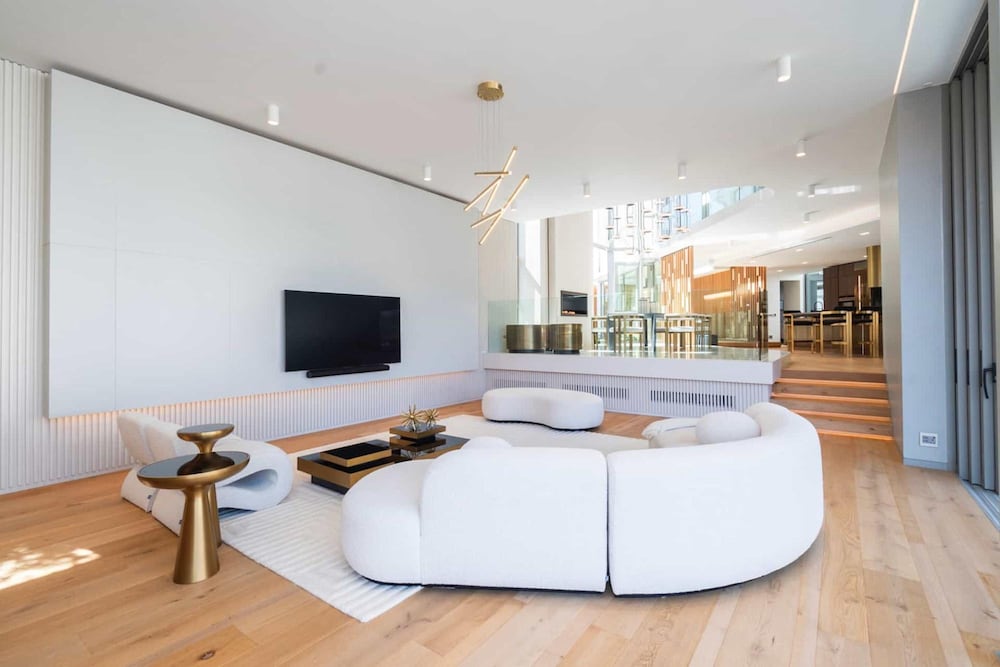 Grand Camps Bay 5bed w Views Pool Gym Villa Serena