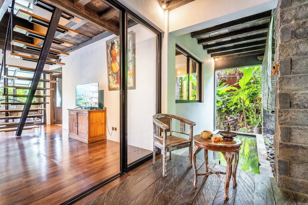 Your Dream Waterfront Villa