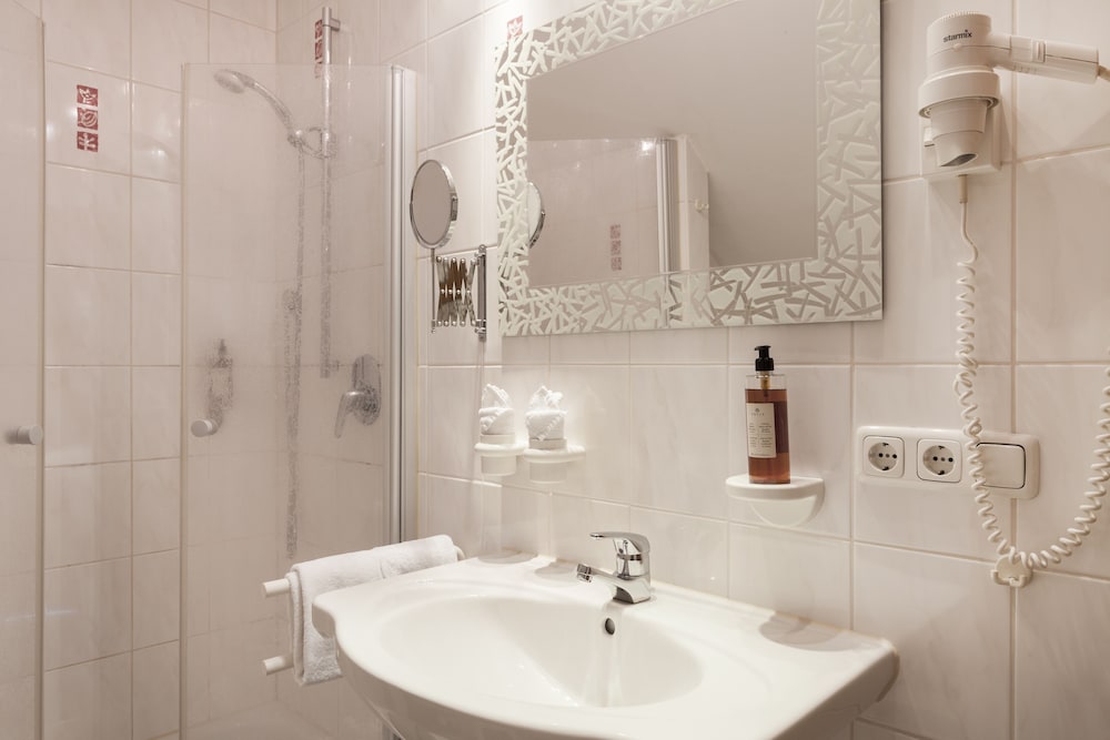 Hotel Bad Rain - Property Image 15