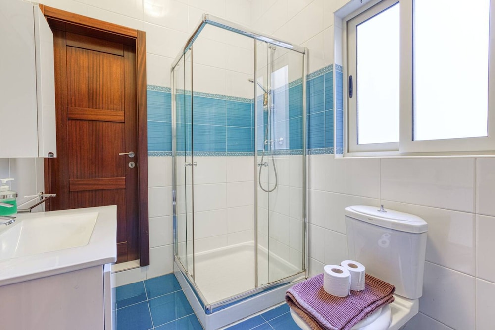 St James the Traditional 4-bed Townhouse Terrace