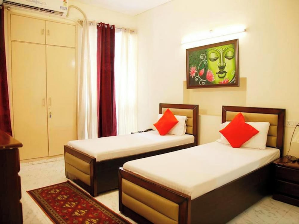 Room in Guest Room - Maplewood Guest House, Neeti Bagh, New Delhiit is a Boutiqu Guest House - Room 4