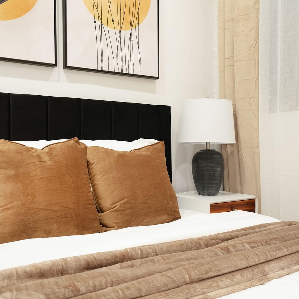 1290-13 Newly Renovated 2 Bedrooms in UES