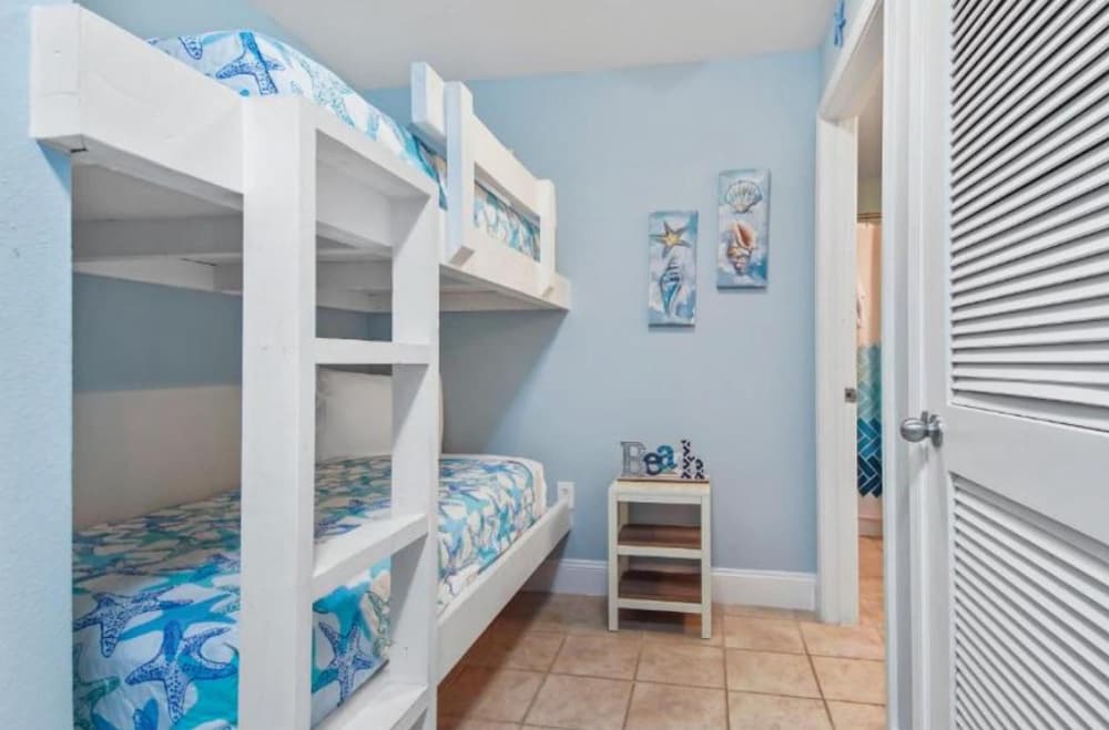 Laketown Wharf 317