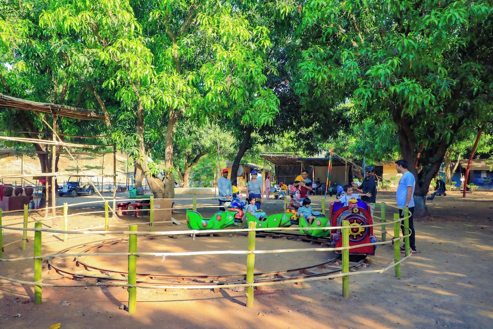 Monteria Village