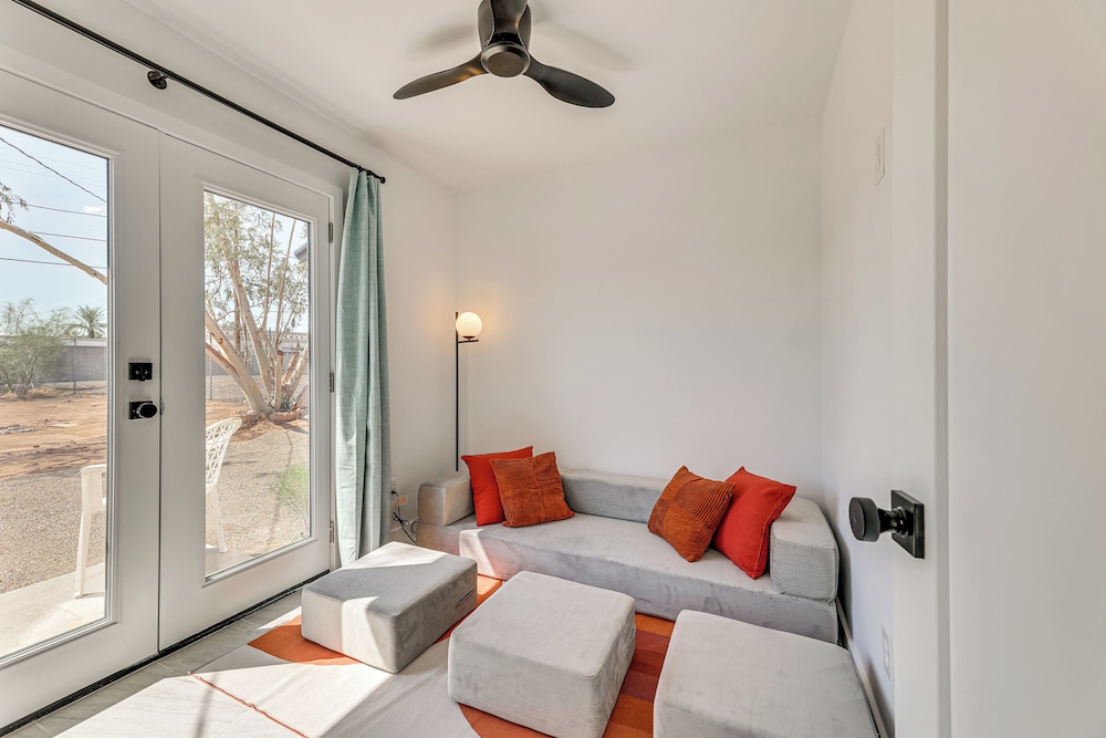 Walkable Downtown Chandler Oasis w/ Private Patio