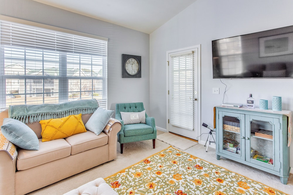 Golf, Swim & Explore: Sunset Beach Family Condo!