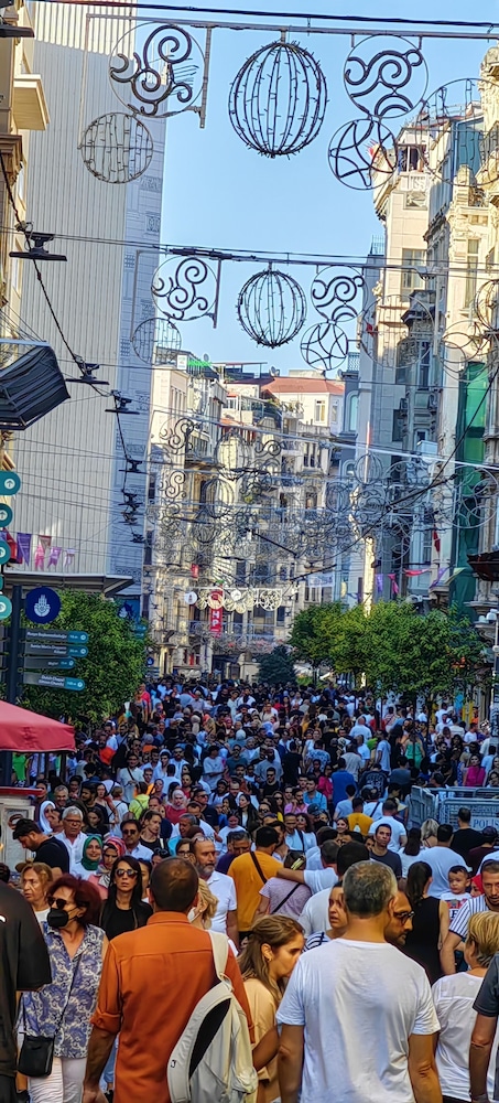 Taksim Diamond Hotel - Image 14