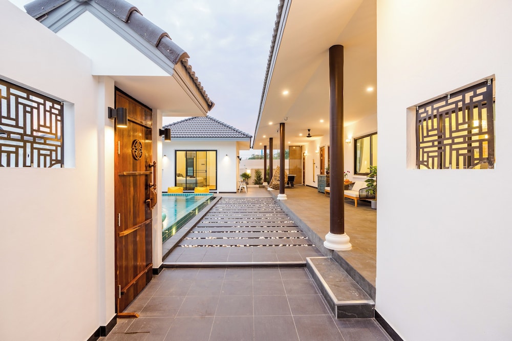 Full moon Bay hua hin Cha-am