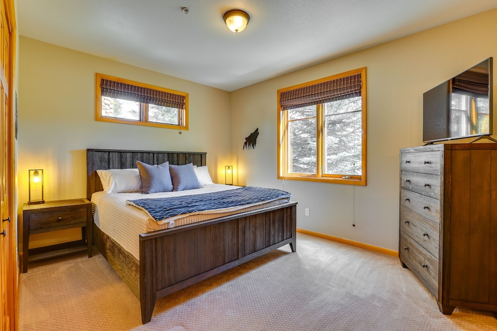 Walk to Main Street: Grand Lake Condo w/ Patio