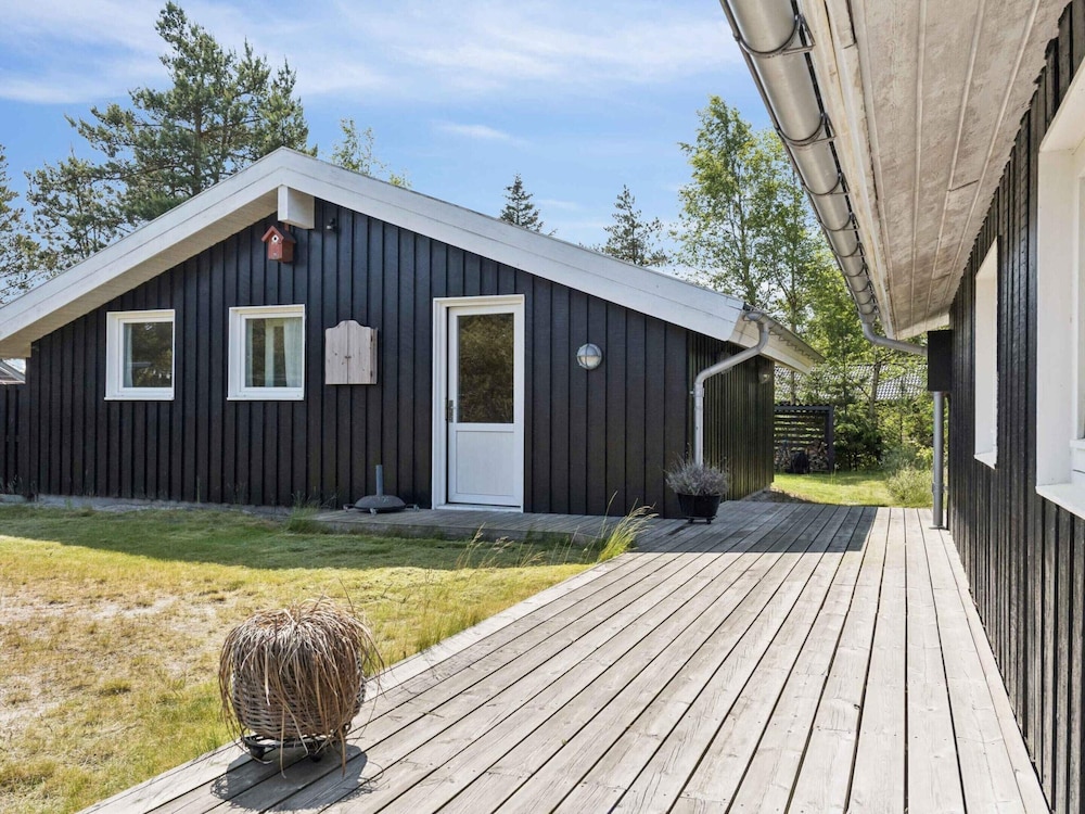5 Star Holiday Home in Albaek