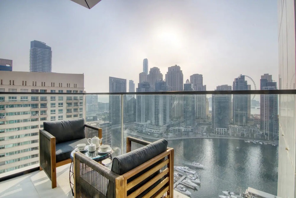 High Floor and full Marina view