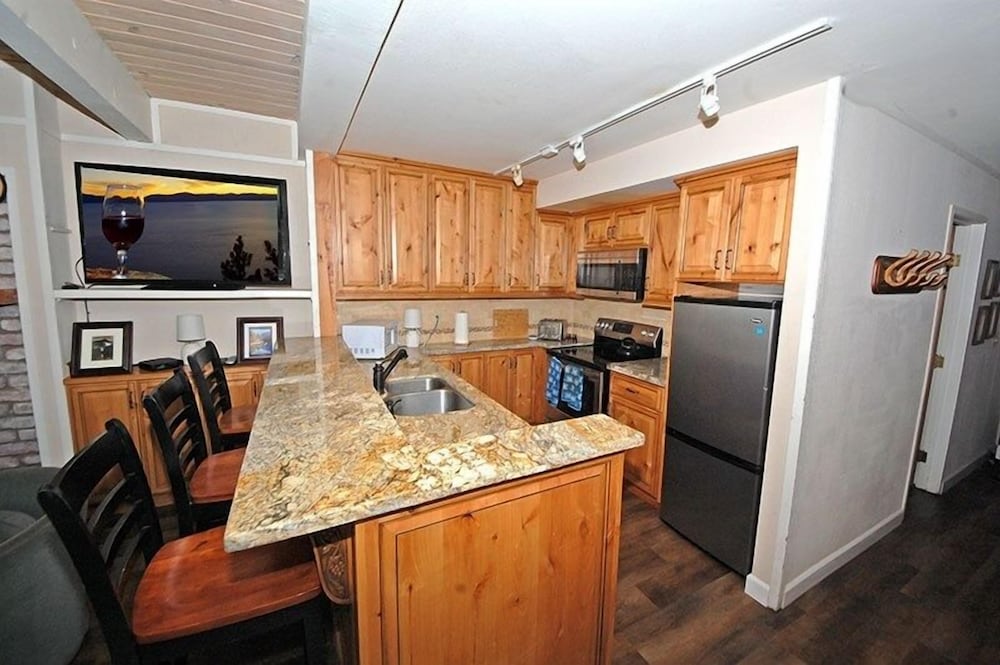 357 Ala Wai Blvd, Unit 209 3 Bedroom Condo