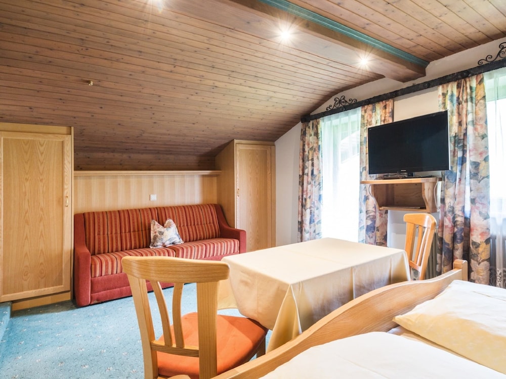 Simplistic Apartment in Kleinar near Cross Country Skiing view 2