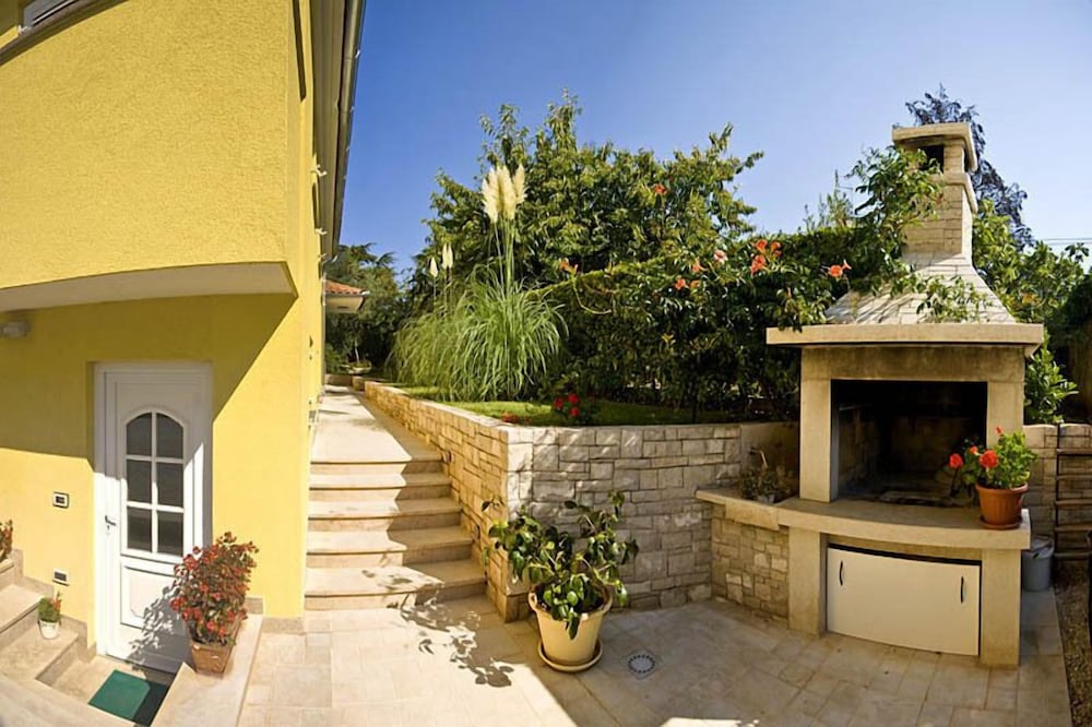 Apartments Davorka