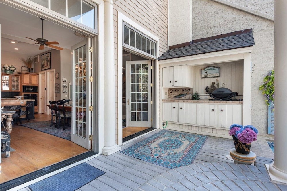 8 Mizzenmast Court at The Sea Pines Resort