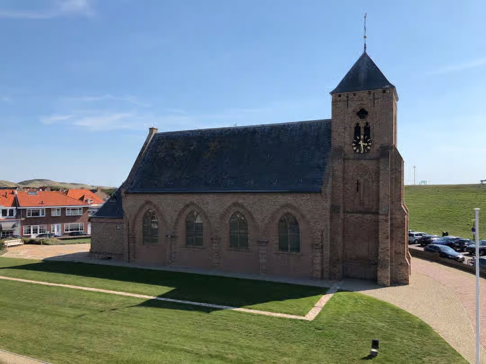 Beautiful Lodge Located on the Church Square