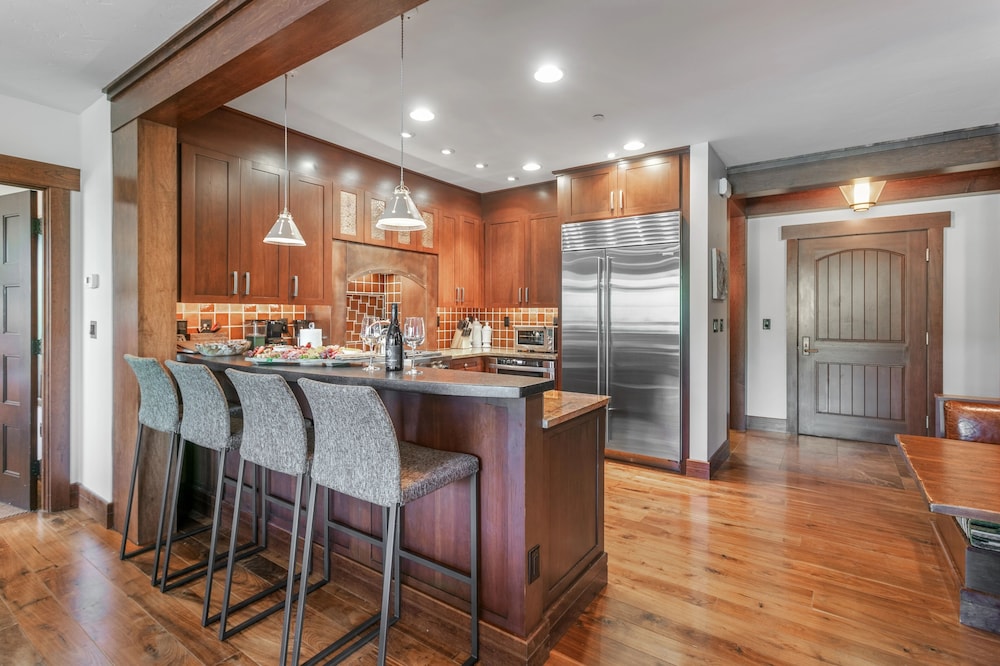 Flagstaff Lodge - Three Bedroom Residence #203 3 Condo
