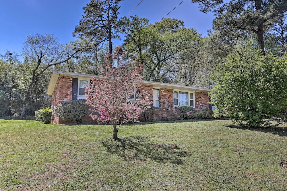 Spacious Retreat ~ 1 Mile to Augusta National! view 2