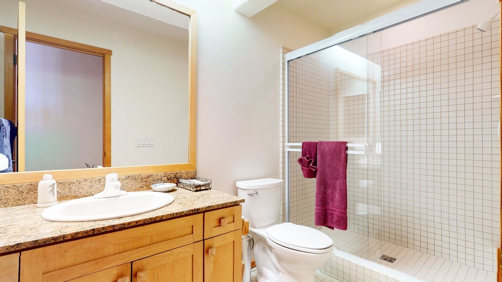 Snowcreek V #819 4 Bedroom Condo