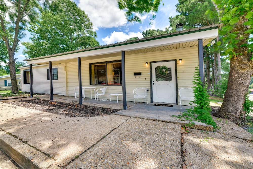 Jonesboro Retreat Near Arkansas State University! view 5