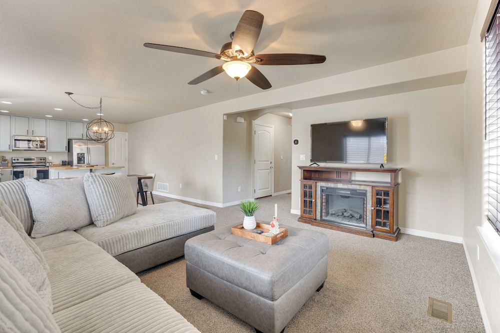 Explore Pikes Peak & Colorado Springs: Family Home