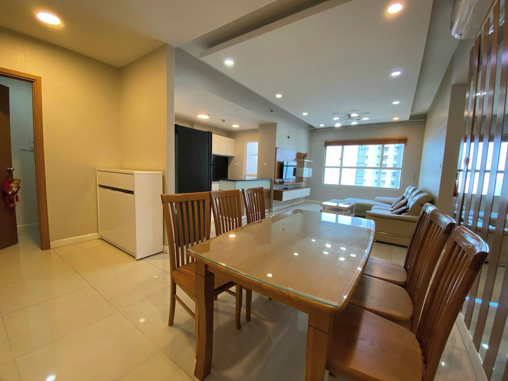 SUNRISE CITY VIEW Residences