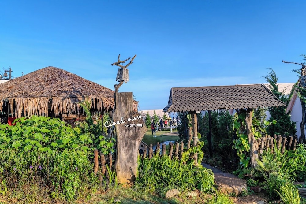 Cloud9 & Cloud View Glamping