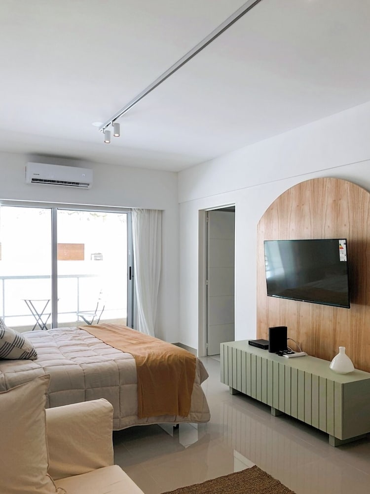 Ayres Suites Moreno