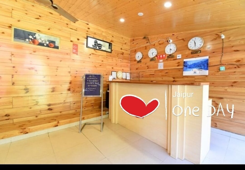 Hotel Monarch Residency Manali