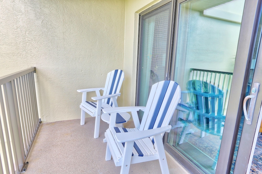 Land's End 11-302 Beach Front - Premier