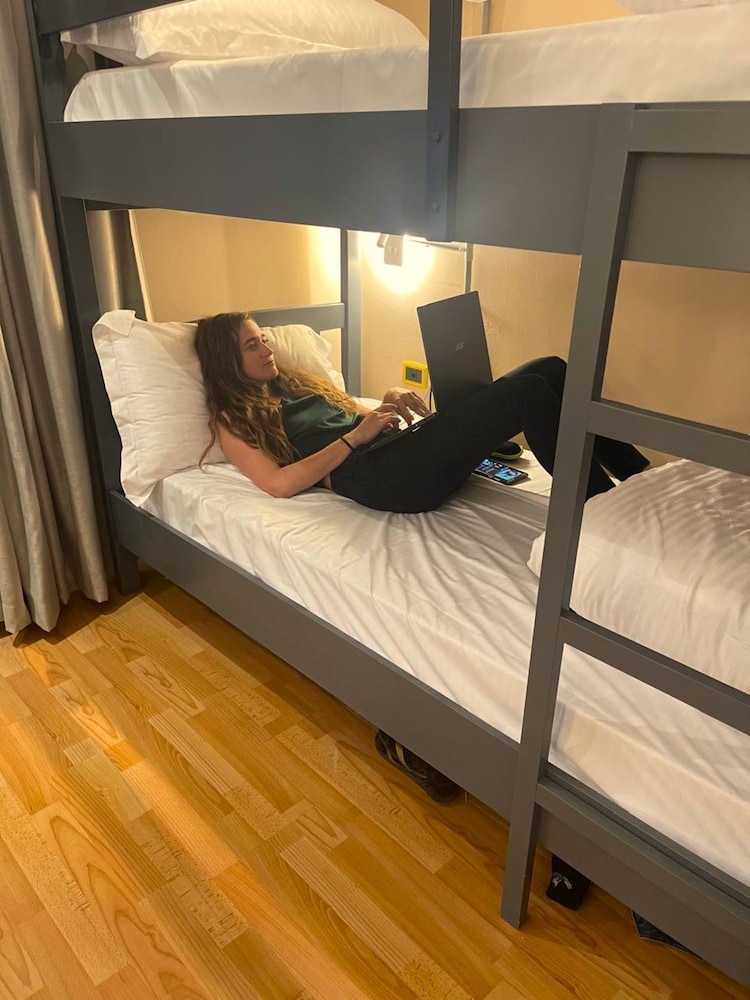 Mandarine Hostel