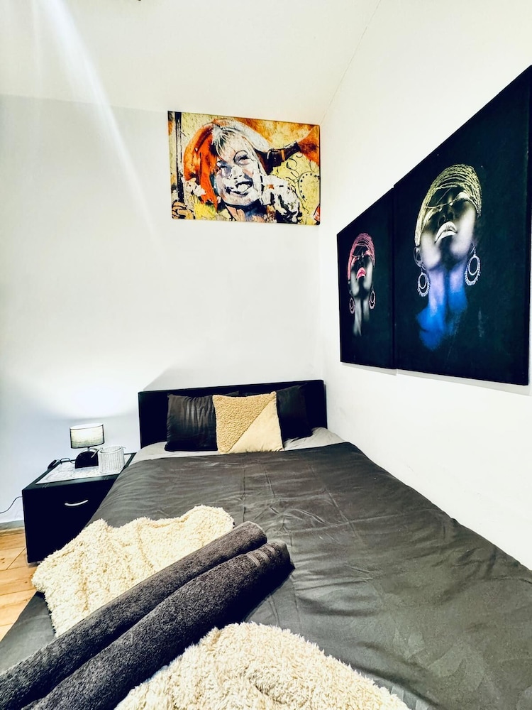 Bright Studio Stay Apt Near Rathausplatz