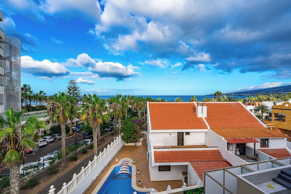 BAL Apartments - Adults Only
