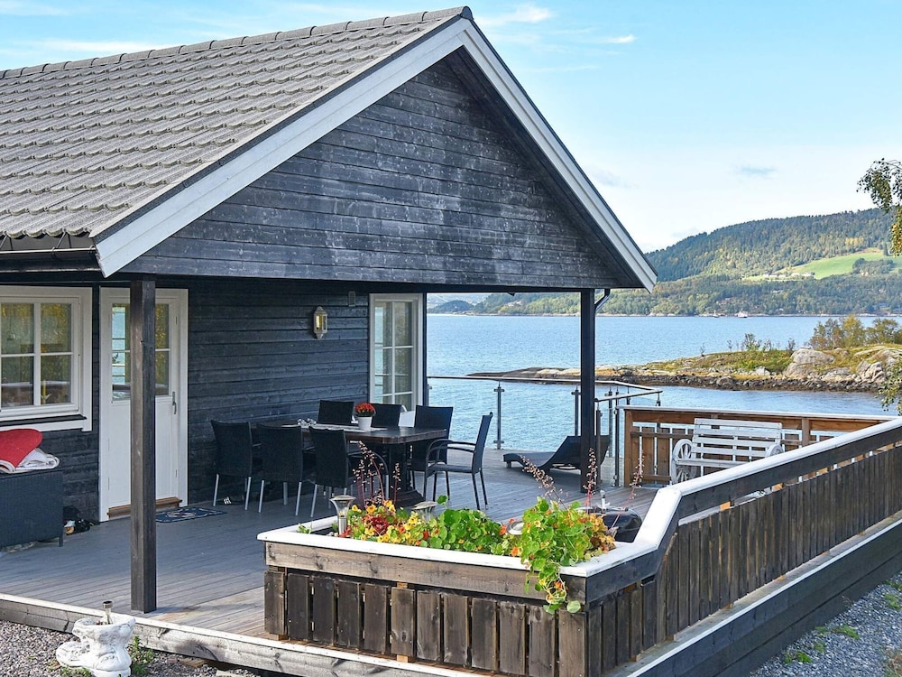 8 Person Holiday Home in Torvikbukt view 4