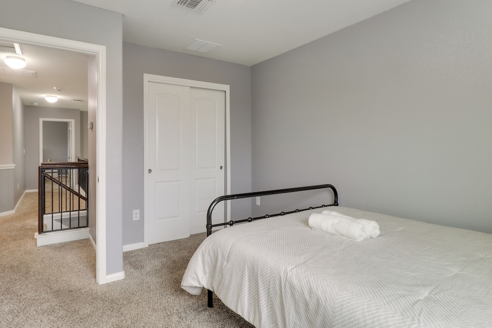 17 Mi to Dtwn Austin! Family Escape w/ Pool Access