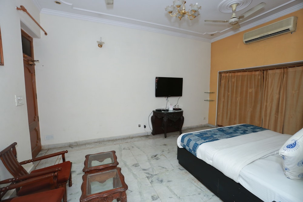 OYO 5634 IVY Stays - Manoj Pandey Chowk