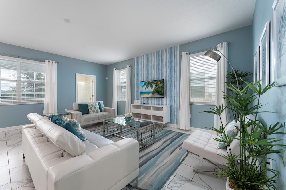 Magical 6BR Villa Pool Themed Room
