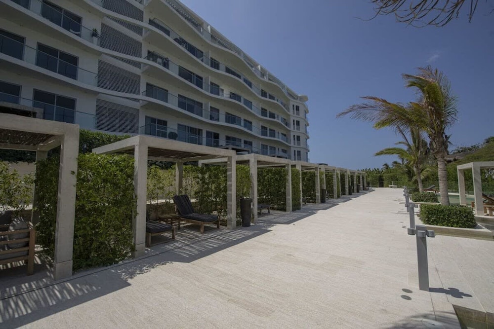 w Fantastic 2BR w AC in Sunny Cartagena