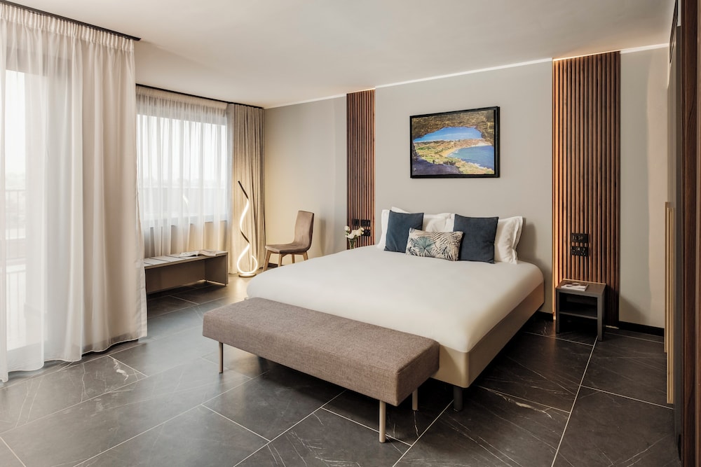Isabella Suites