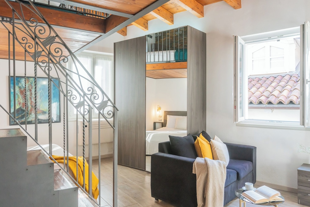 Domus in Como by Rent all Como