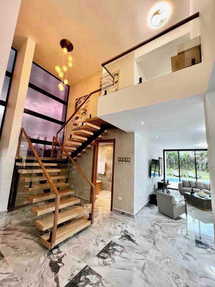 Elegant, Modern Style Villa in Playa Nueva Romana2