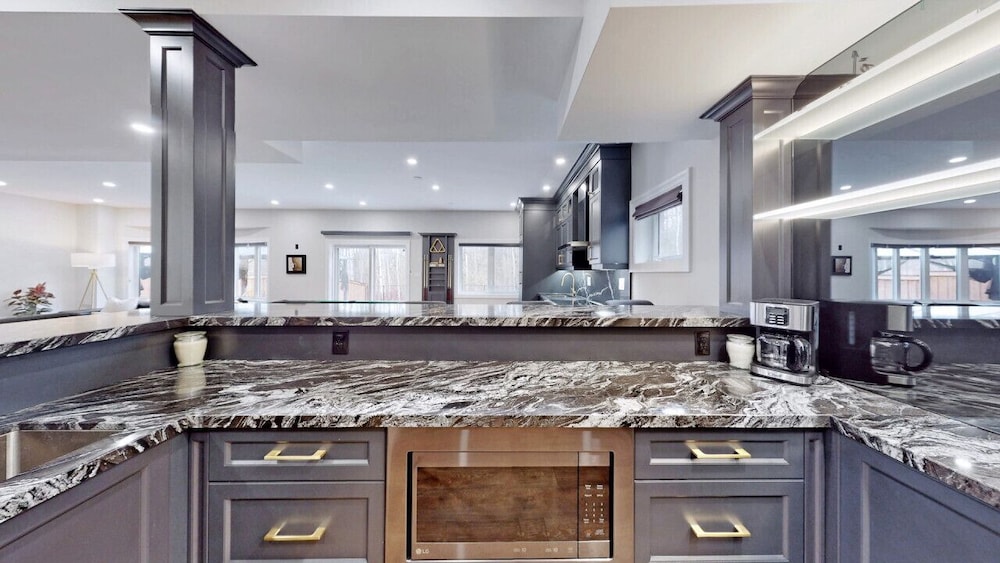Family Modern Walkout Basement w Sauna Ski Resort 30min