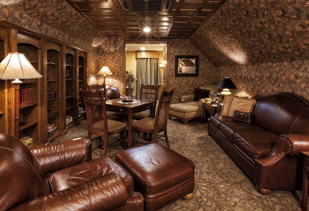 Bob Timberlake Inn at Chetola Resort