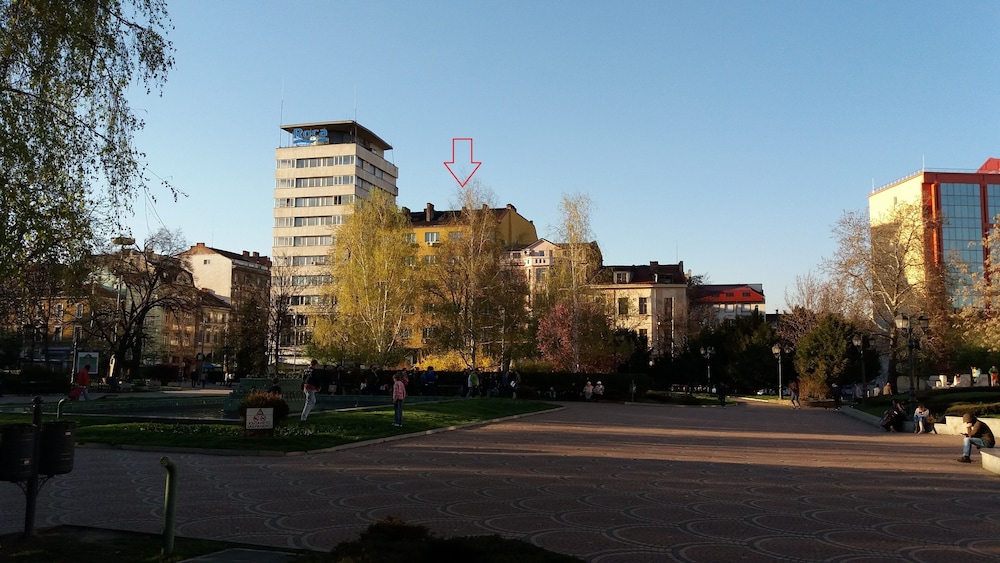 The North Tower Apartment - Image 4